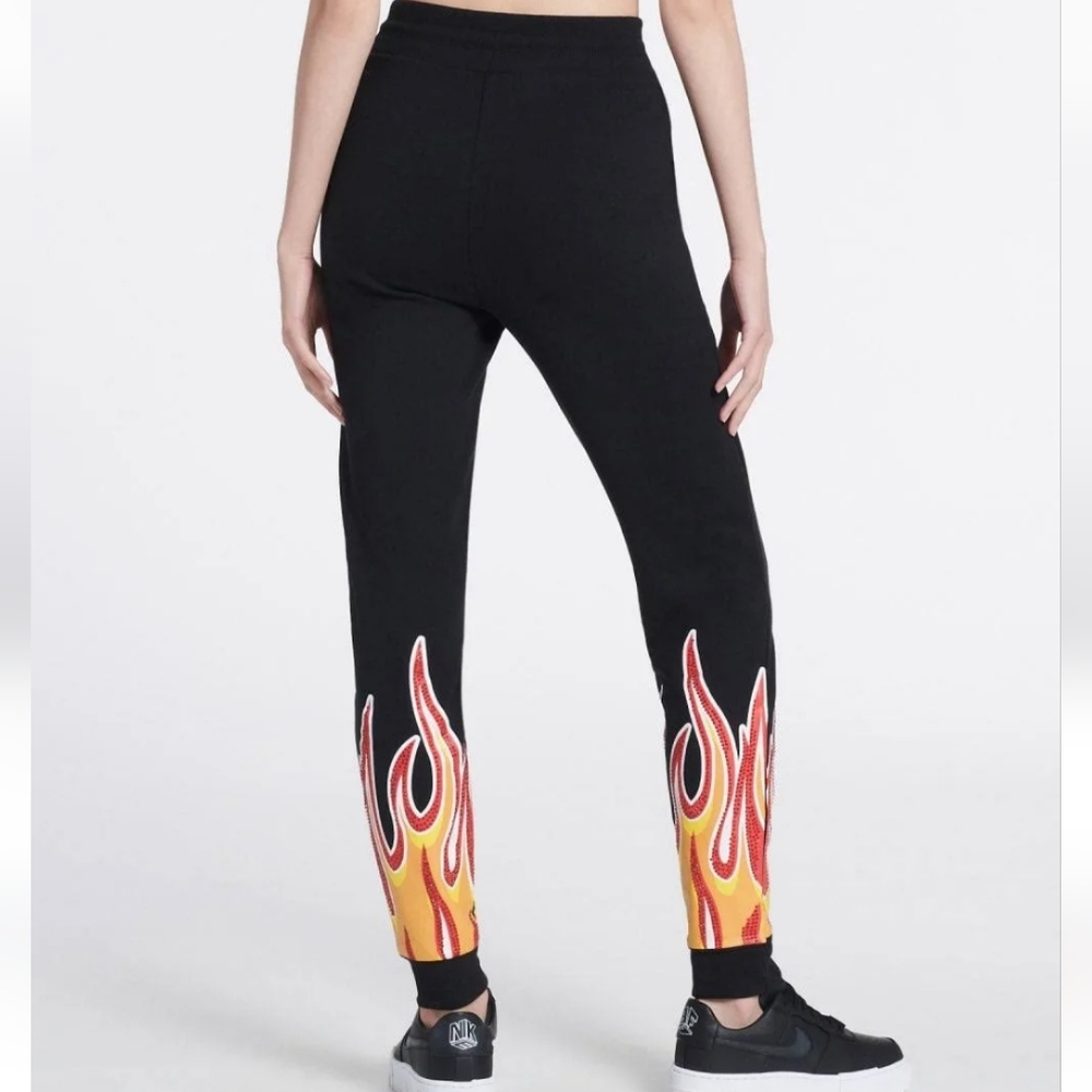 Le TIGRE. SZ.S. Black Flame Print Women's Sweatpants. NEW WITH Tags!!!